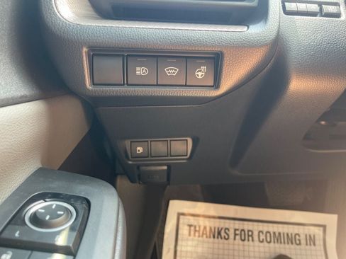 Used 2026 Toyota Prius XLE FWD image 17