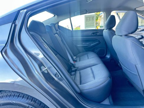 Used 2024 Nissan Altima 2.5 SV image 39