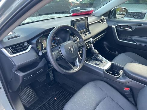 Used 2022 Toyota RAV4 XLE image 6