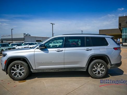 Used 2024 Jeep Grand Cherokee L Limited RWD image 2