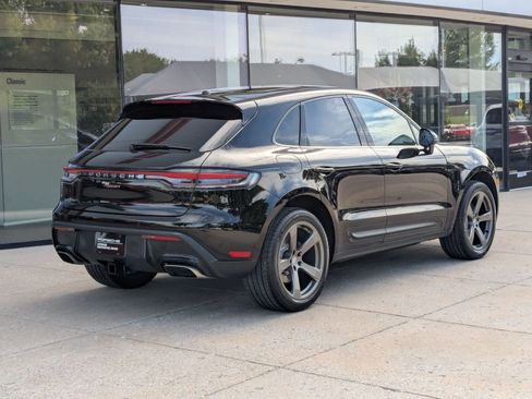 Certified 2026 Porsche Macan AWD/4WD image 9
