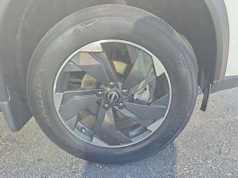 Used 2026 Nissan Rogue SV AWD/4WD image 24