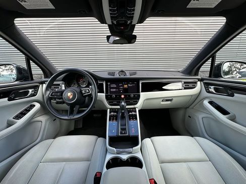 Used 2022 Porsche Macan image 6