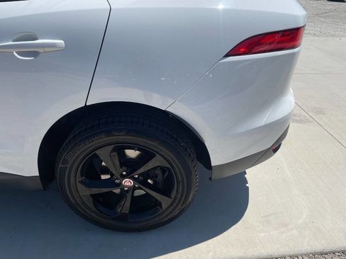 Used 2018 Jaguar F-PACE Premium image 14