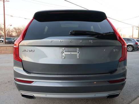 Used 2020 Volvo XC90 T5 Momentum image 10