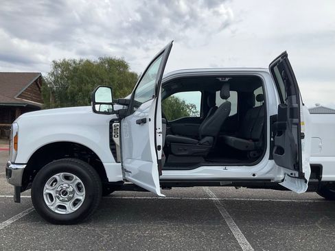 New 2026 Ford F250 XLT w/ 360-Degree Camera Package image 47