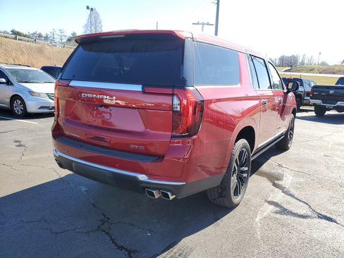 New 2025 GMC Yukon XL Denali w/ Sun & Power Step Package image 4