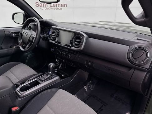 Used 2022 Toyota Tacoma TRD Sport image 26
