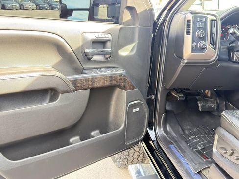 Used 2015 GMC Sierra 3500 Denali w/ Duramax Plus Package image 14