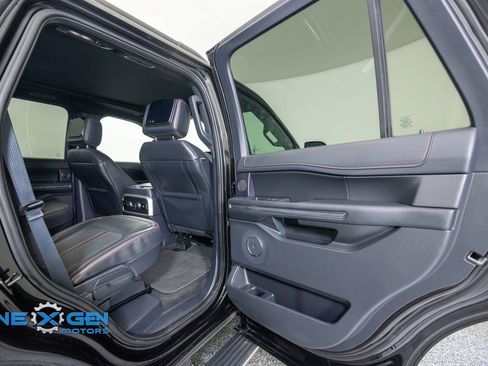 Used 2024 Ford Expedition Limited AWD/4WD image 37