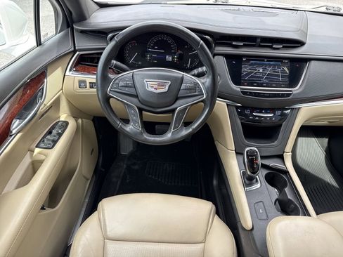 Used 2019 Cadillac XT5 Luxury image 13