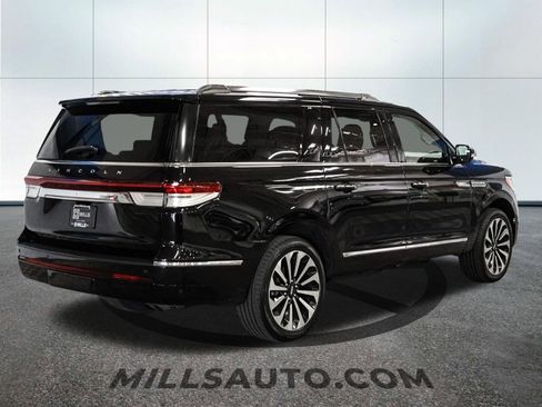 Used 2022 Lincoln Navigator L Reserve image 8