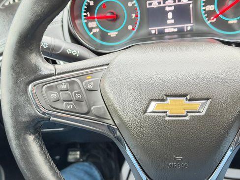 Used 2017 Chevrolet Cruze Premier image 62