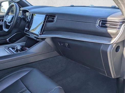 Used 2024 Jeep Wagoneer Series II w/ Flexible Seating Group image 23