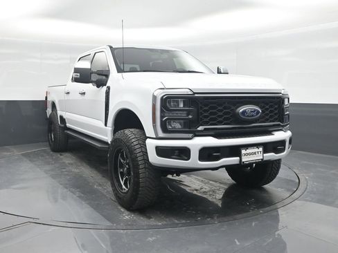 Used 2024 Ford F250 XLT w/ XLT Premium Package image 8