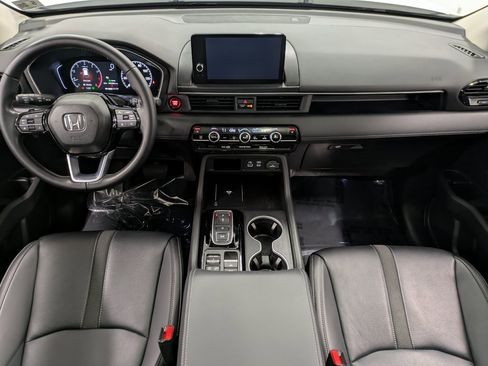 Certified 2023 Honda Pilot Touring image 23