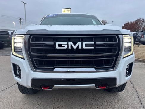 Used 2024 GMC Yukon AT4 w/ AT4 Premium Package image 9
