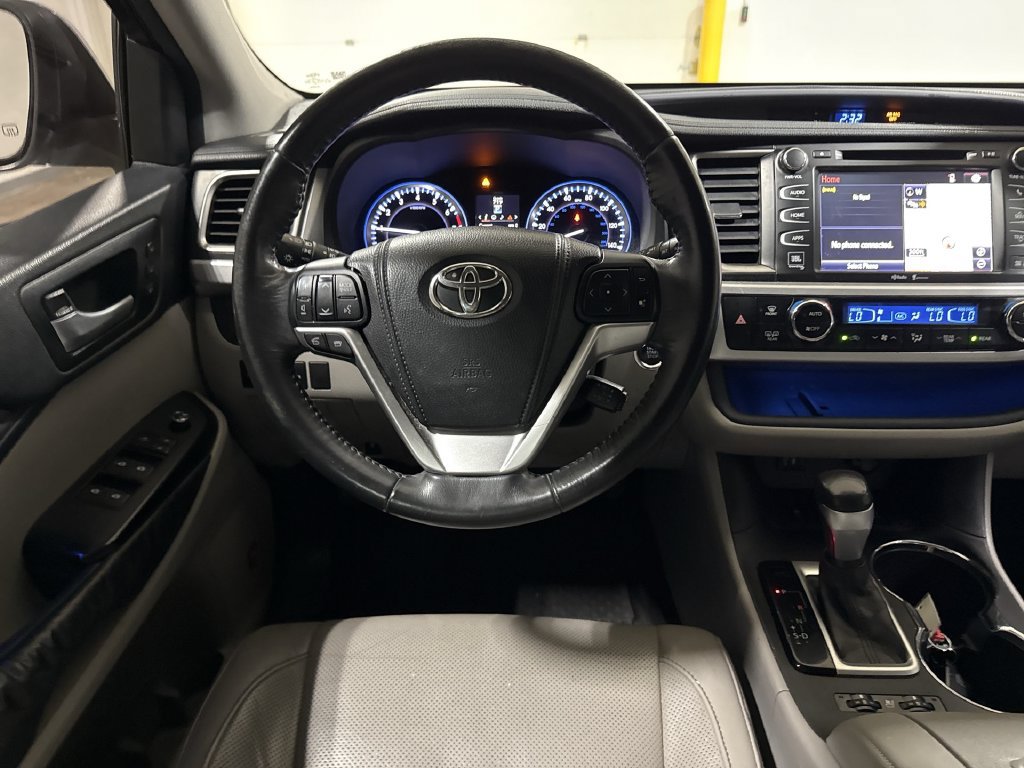 Used 2015 Toyota Highlander Limited AWD/4WD image 11
