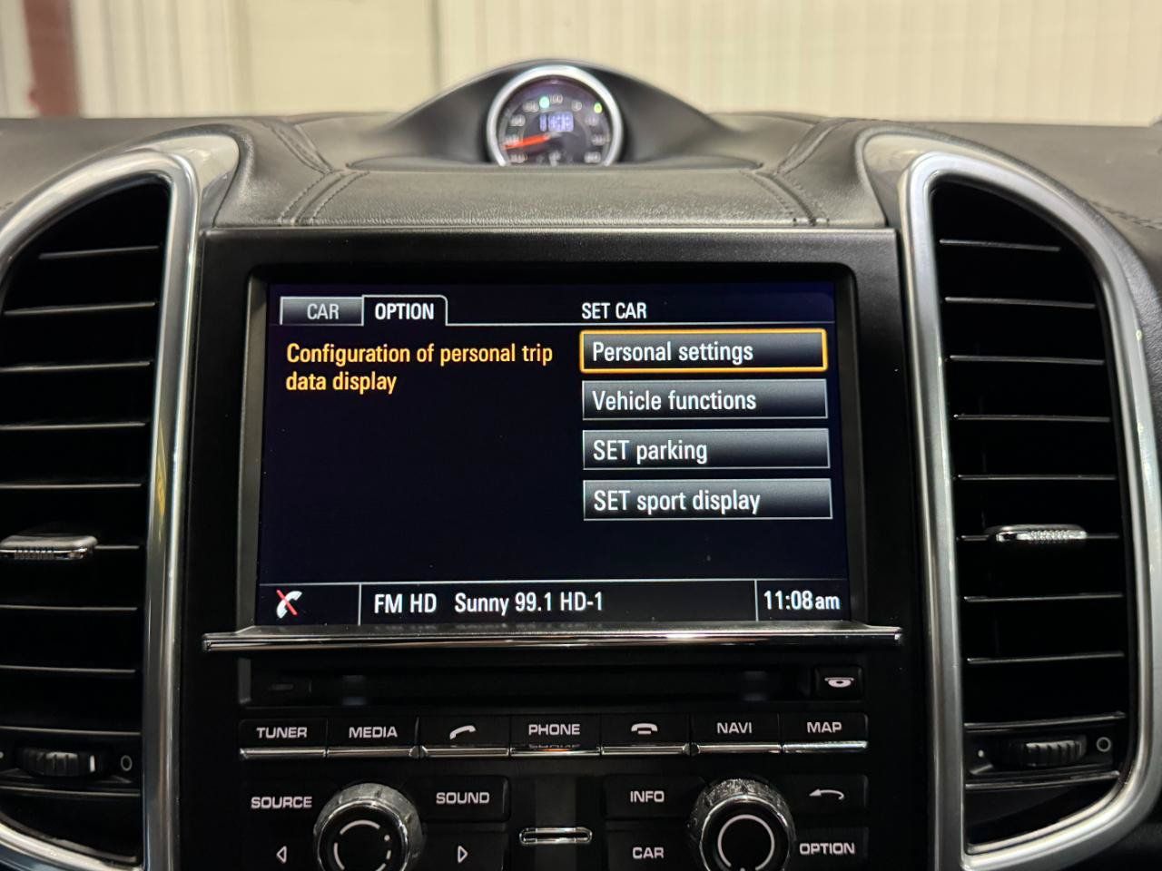 Used 2014 Porsche Cayenne GTS AWD/4WD image 47