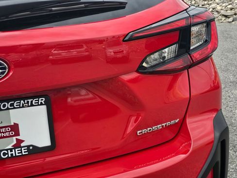 Used 2025 Subaru Crosstrek 2.0i Premium AWD/4WD image 16