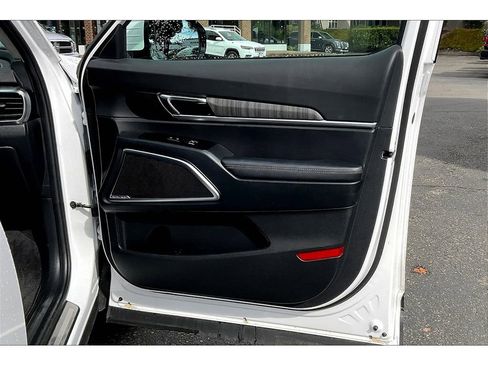 Used 2024 Kia Telluride SX Prestige image 24