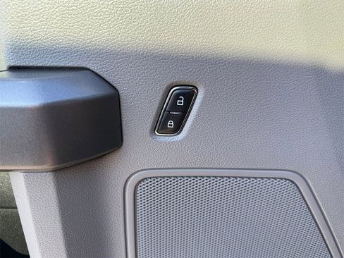 Used 2017 Ford F250 XLT w/ XLT Premium Package image 26