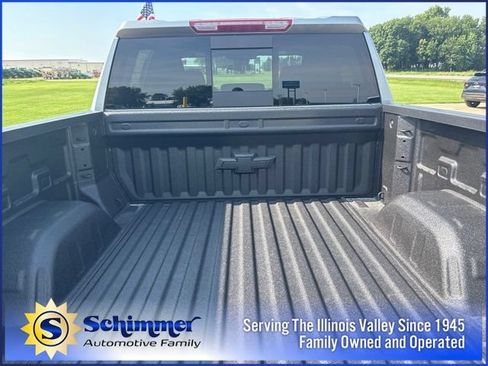 New 2026 Chevrolet Silverado 1500 RST w/ Redline Edition AWD/4WD image 17