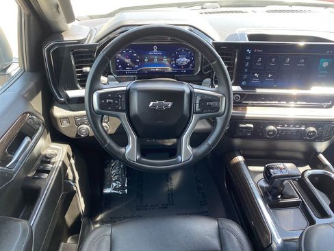 Used 2023 Chevrolet Silverado 1500 RST AWD/4WD image 13
