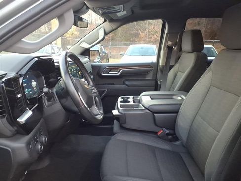 Used 2023 Chevrolet Silverado 1500 LT image 12