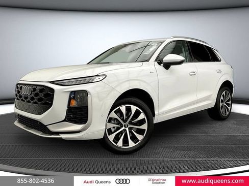 New 2026 Audi Q3 quattro 2.0T AWD/4WD image 1
