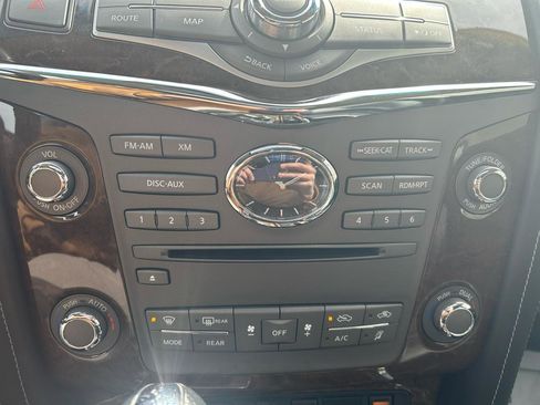 Used 2015 INFINITI QX80 4WD w/ Theater Package image 30