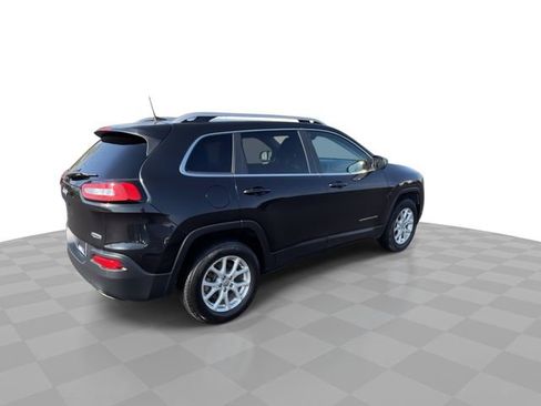 Used 2016 Jeep Cherokee Latitude w/ Cold Weather Group AWD/4WD image 8