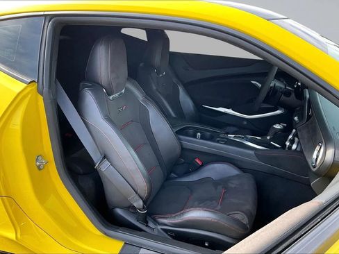 Used 2018 Chevrolet Camaro ZL1 RWD image 32