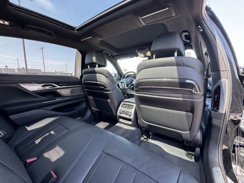 Used 2019 BMW 740e xDrive w/ Executive Package image 34