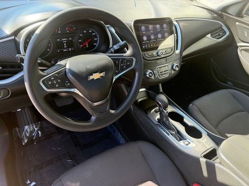 Used 2024 Chevrolet Malibu LT FWD image 11