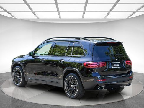 New 2026 Mercedes-Benz GLB 250 4MATIC image 2