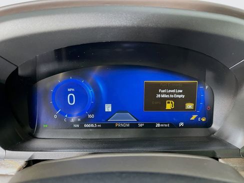 Used 2020 Ford Explorer Platinum w/ Premium Technology Package AWD/4WD image 17