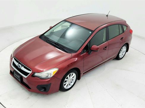 Used 2014 Subaru Impreza 2.0i Premium w/ All-Weather Package w/CVT AWD/4WD image 13
