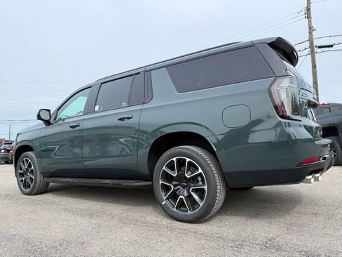 New 2026 Chevrolet Suburban RST AWD/4WD image 4