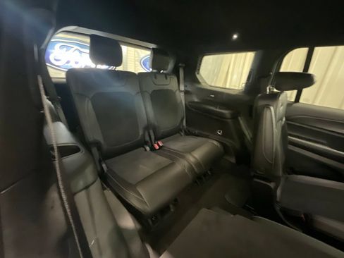 Used 2025 Jeep Grand Cherokee L Altitude AWD/4WD image 17