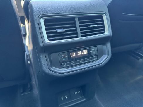 Used 2025 Volkswagen Atlas SEL Premium R-Line AWD/4WD image 23
