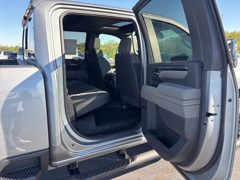 New 2025 Chevrolet Silverado 2500 ZR2 w/ Technology Package image 43
