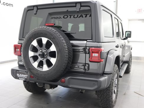 Used 2022 Jeep Wrangler Unlimited Sahara w/ LED Lighting Group AWD/4WD image 4