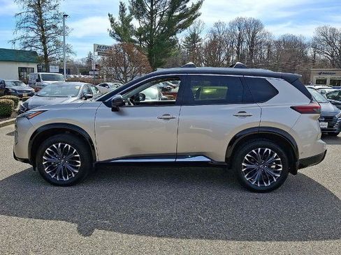 Certified 2025 Nissan Rogue Platinum w/ Platinum Premium Package AWD/4WD image 5