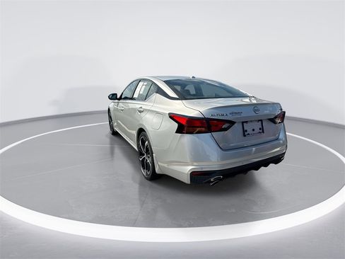 Used 2024 Nissan Altima 2.5 SR image 6