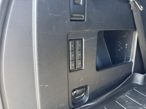 Used 2019 Ford Expedition XLT w/ Equipment Group 202A AWD/4WD image 8