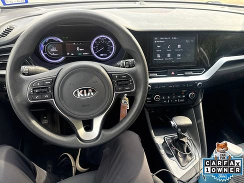 Used 2020 Kia Niro LX FWD image 18