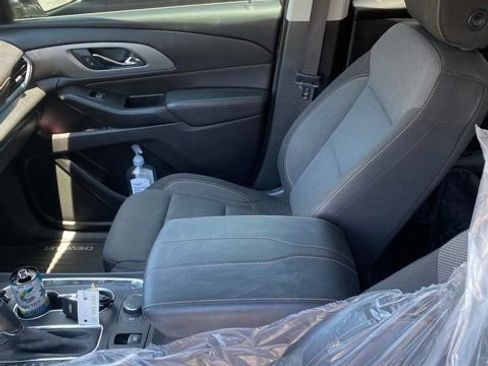 Used 2020 Chevrolet Traverse LS AWD/4WD image 9