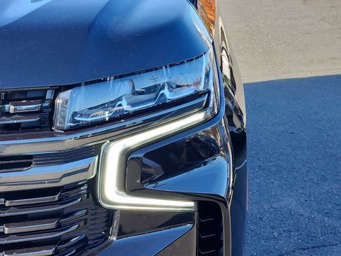 Used 2022 Chevrolet Tahoe RST w/ Luxury Package image 9