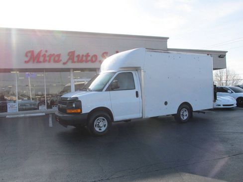 Used 2014 Chevrolet Express 3500 RWD image 6